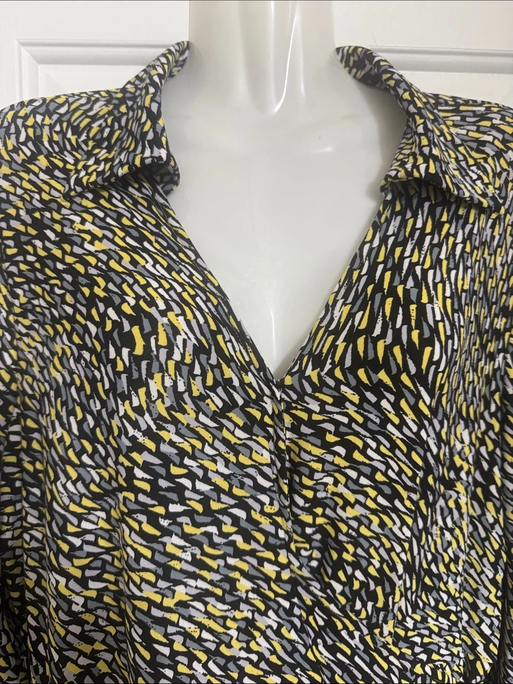 Jones New York Black, Yellow & White Abstract Midi Wrap Dress - Picture 5 of 5